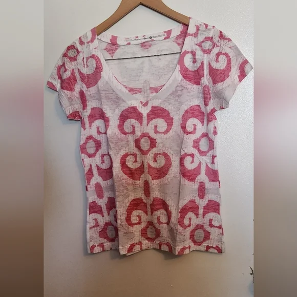 Stylish Pink and White Patterned Short Sleeve Top - Picture 3 of 5